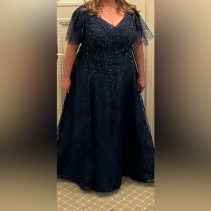 Elegant Long Sleeve Navy Evening Gown